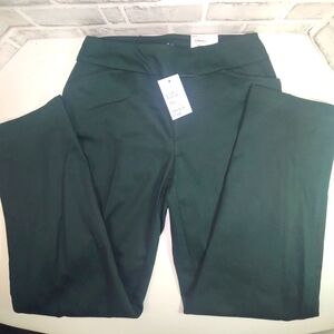 6 short Croft &Barrow Dk Grn